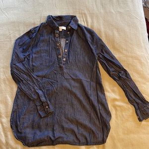 Loft Xs maternity chambray top